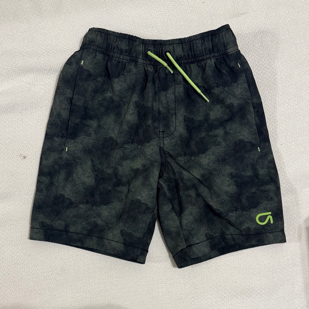 Boys 6-7 GapFit Black and Green Athletic Shorts Drawstring